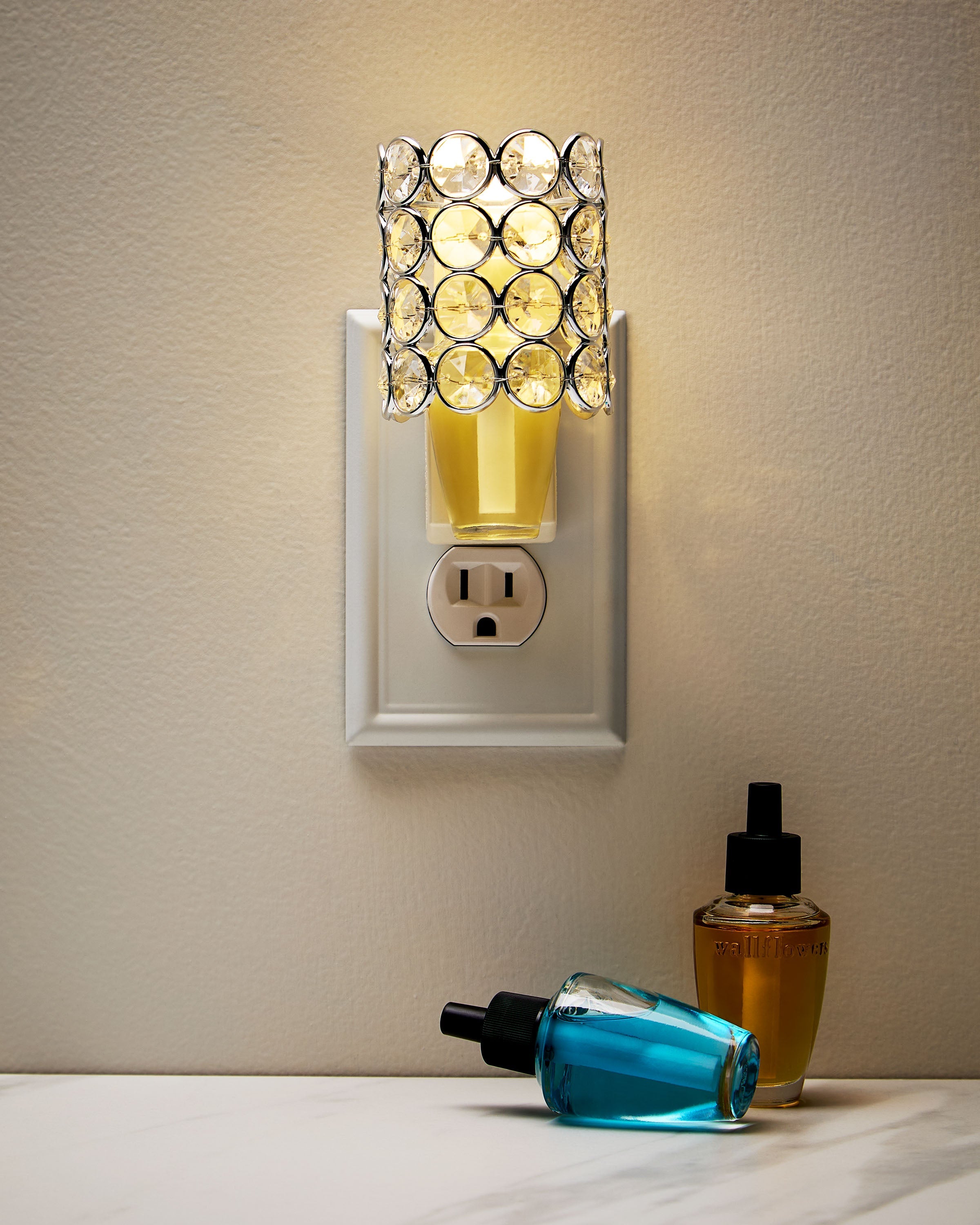 Gem Topper Scent Control&trade; Nightlight Wallflowers Fragrance Plug